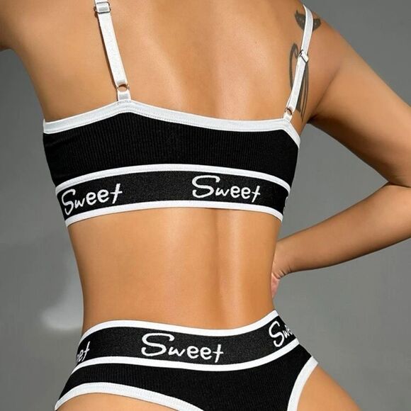 Sexy Black Bra and Panty Lingerie Set - Picture 2 of 7